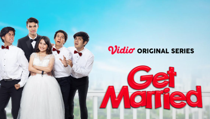 Review Film Get Married: Komedi Romansa Keluarga Kocak
